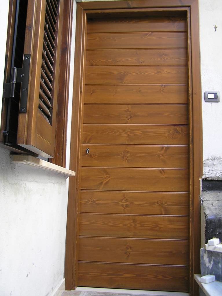 PORTONE LEGNO PINO MOD. MERCANTILE ESTERNO